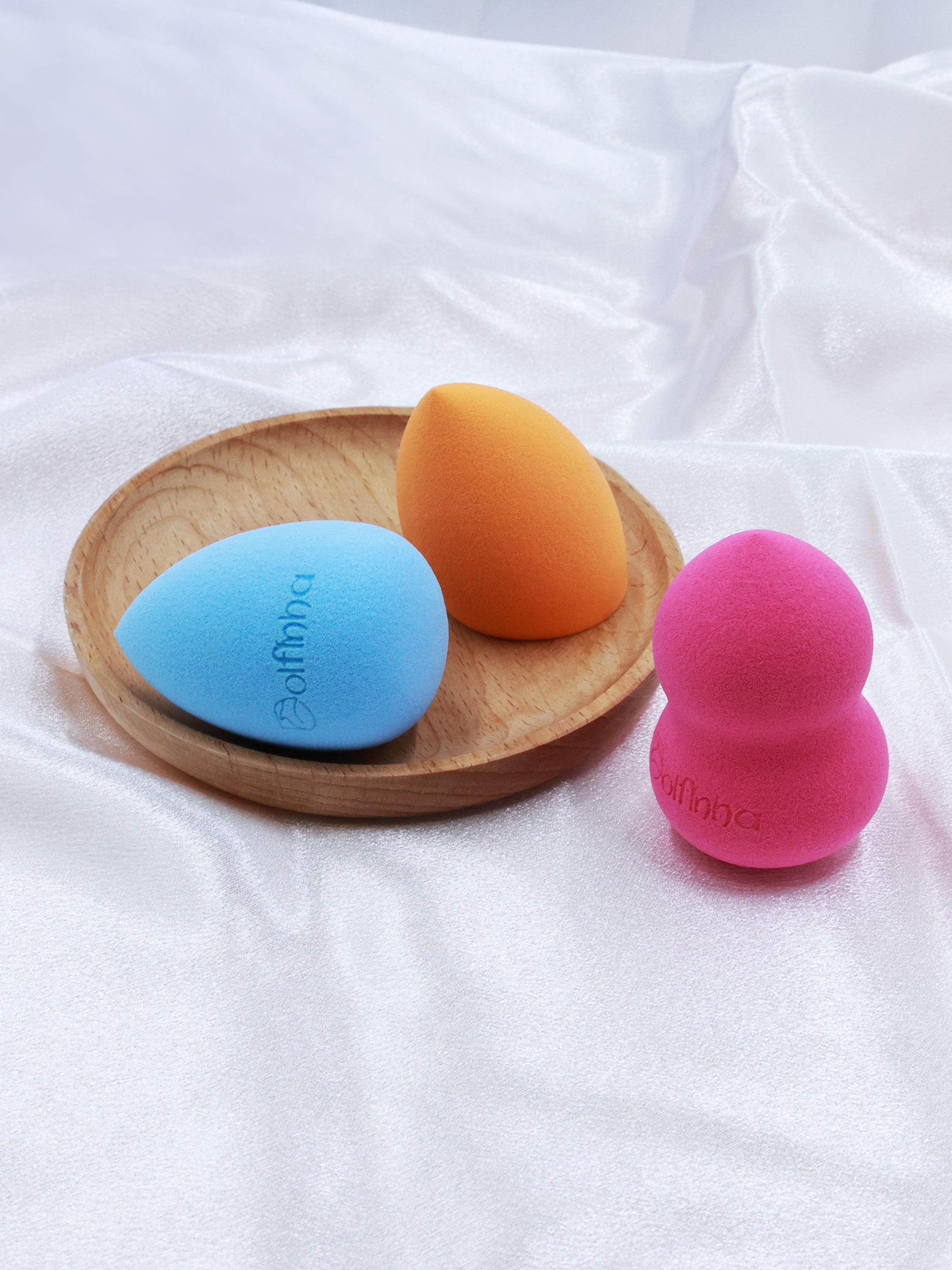 Kit 3 Unidades Esponja de Maquiagem Multifuncional- Base, Corretivo, Contorno - Dolfinha - Dolfinha